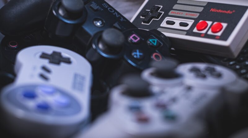 white sony ps 4 game controller